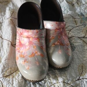 Dansko Pink Floral Women's Clogs Size 38